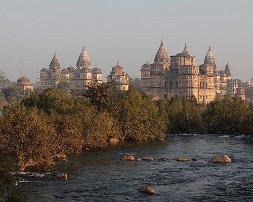 khajuraho tour and travels contact number