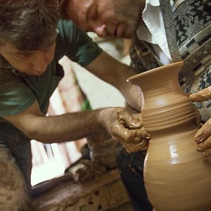 Atelier de poterie et de couture à Marrakech par Atelier Lamsaty 2024