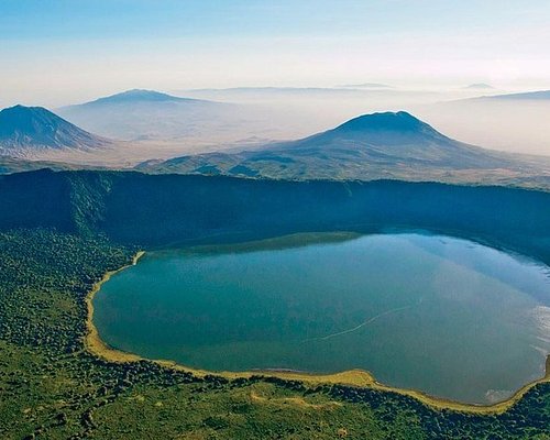 Kilimanjaro: Hahn & Team Spend Day in Ngorongoro Crater