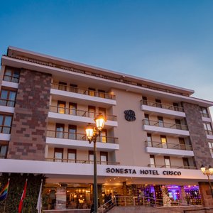 Vista principal- fachada Hotel