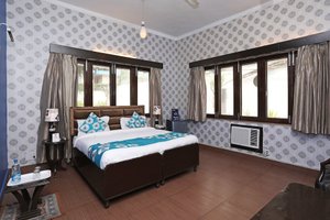 Room & Suite