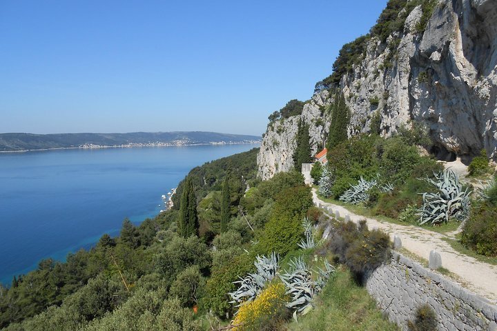 2023 12 Churches Trail in Marjan Forest park