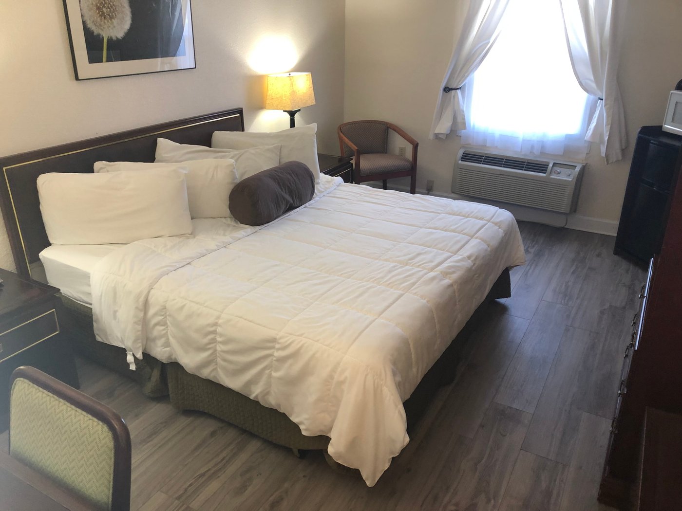 BICENTENNIAL INN $94 - Updated 2024 Prices & Hotel Reviews - Buckhannon, WV