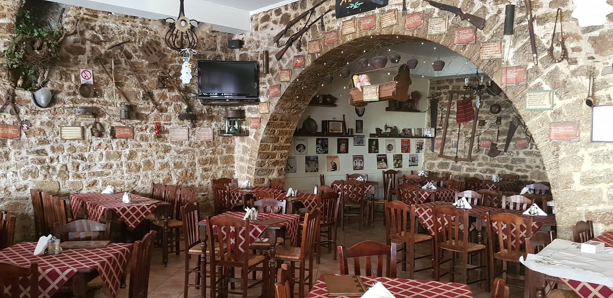 Kapetanios Tavern - Restaurant in Nostimo