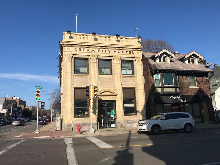 Eyes on Milwaukee: Cream City Hostel Buys Building » Urban Milwaukee