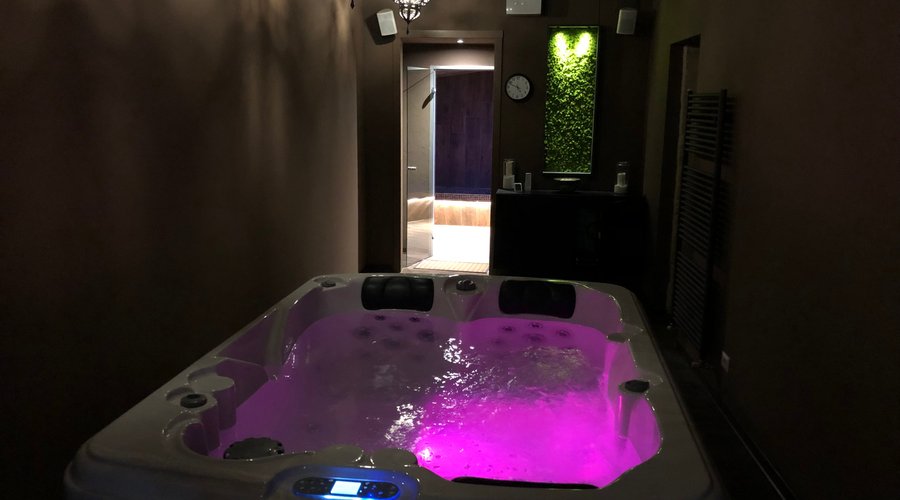 Spa vasca idromassaggio bagno turco 