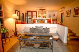 Room & Suite