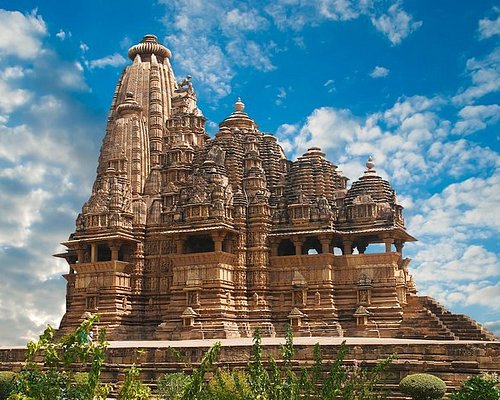 tourist spot around khajuraho