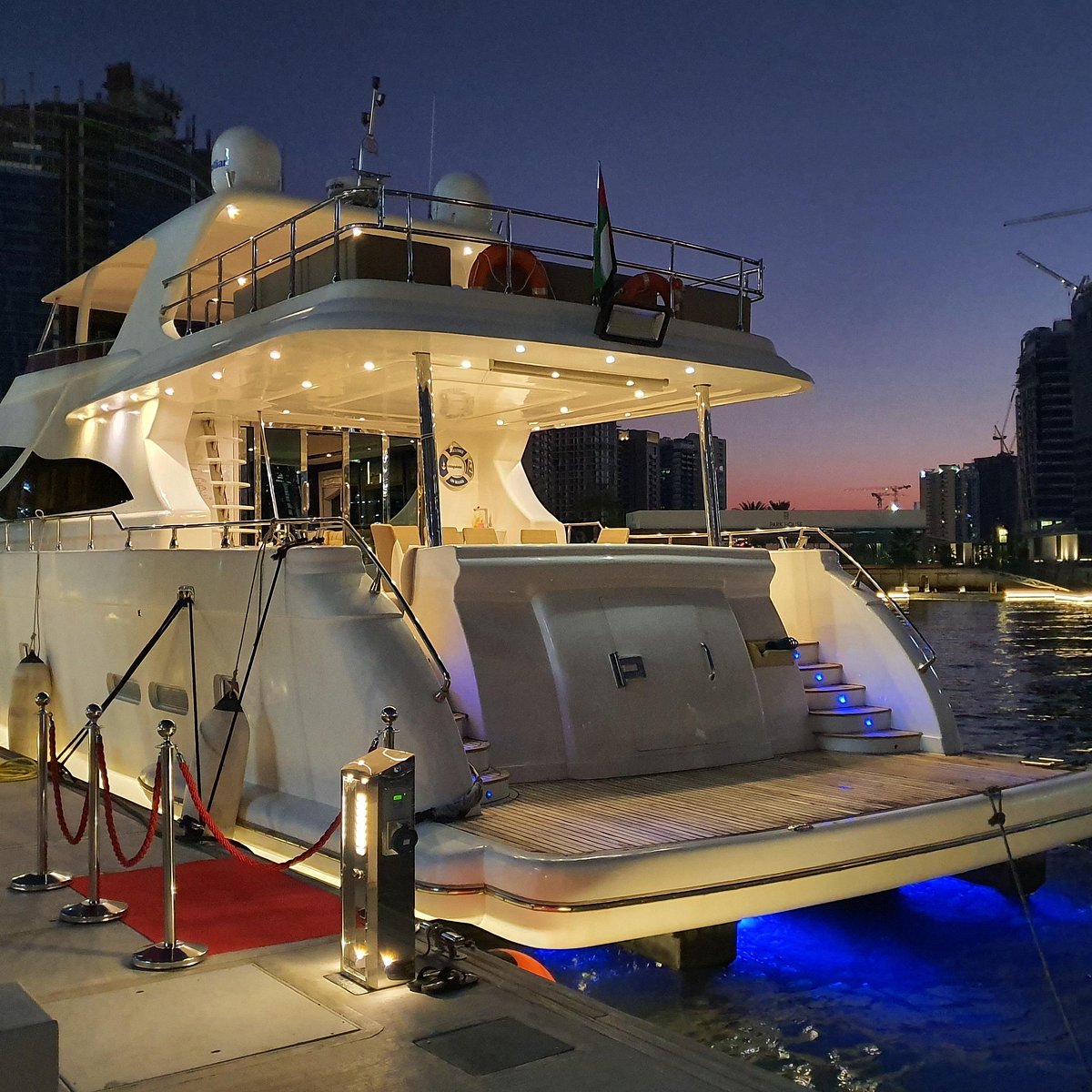 viking yacht dubai