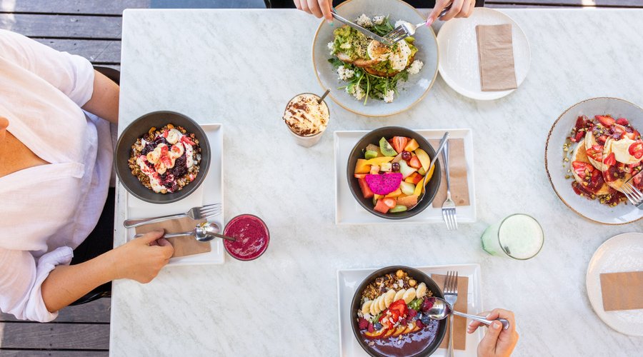 Open for breakfast and lunch 7 days a week.