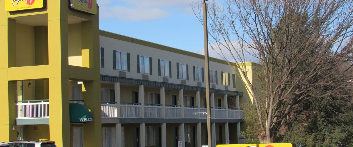 Super 8 Exterior