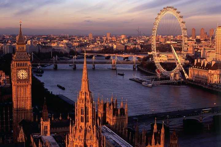 The London Eye, London. By night. - Kids Days Out Reviews