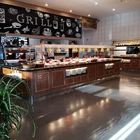 Très bienpour 13€90 le midi buffet à volonté. Que demander de plus