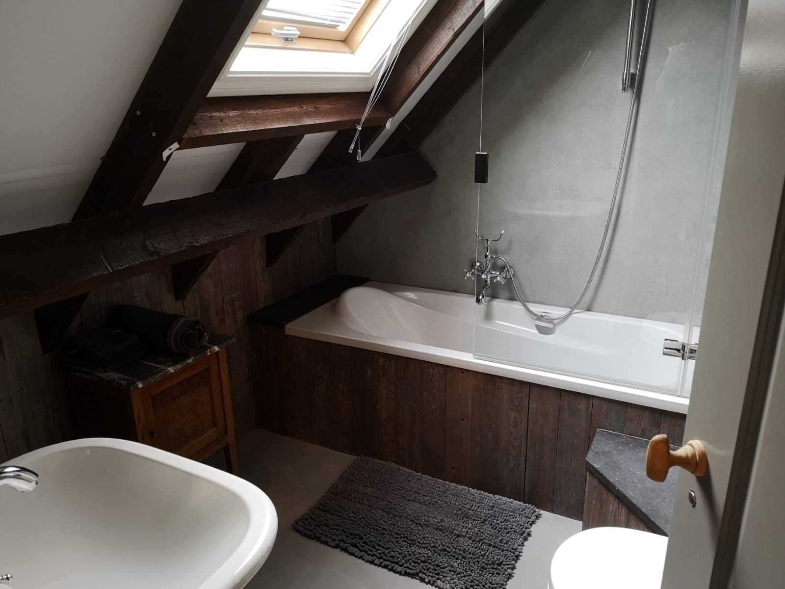 BED & BREAKFAST BIJ DE NOTENBOOM - B&B Reviews (Haarsteeg, The Netherlands)