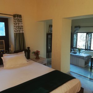 Ideal Lake View Resort - Deluxe Room
