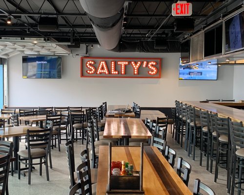 The Salty Crab Bar & Grill North Beach