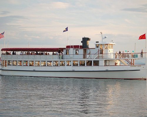 Charles River Cruises - Riverboats, Cruise Boats, Duck Tours - Boston  Discovery Guide