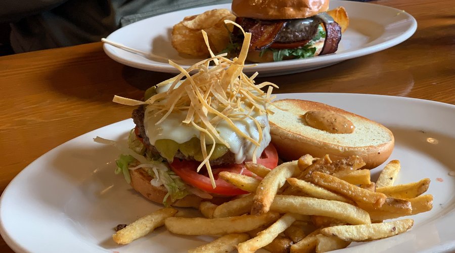green chili cheeseburger