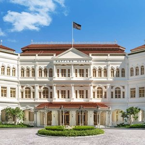 Full Hotel Facade
