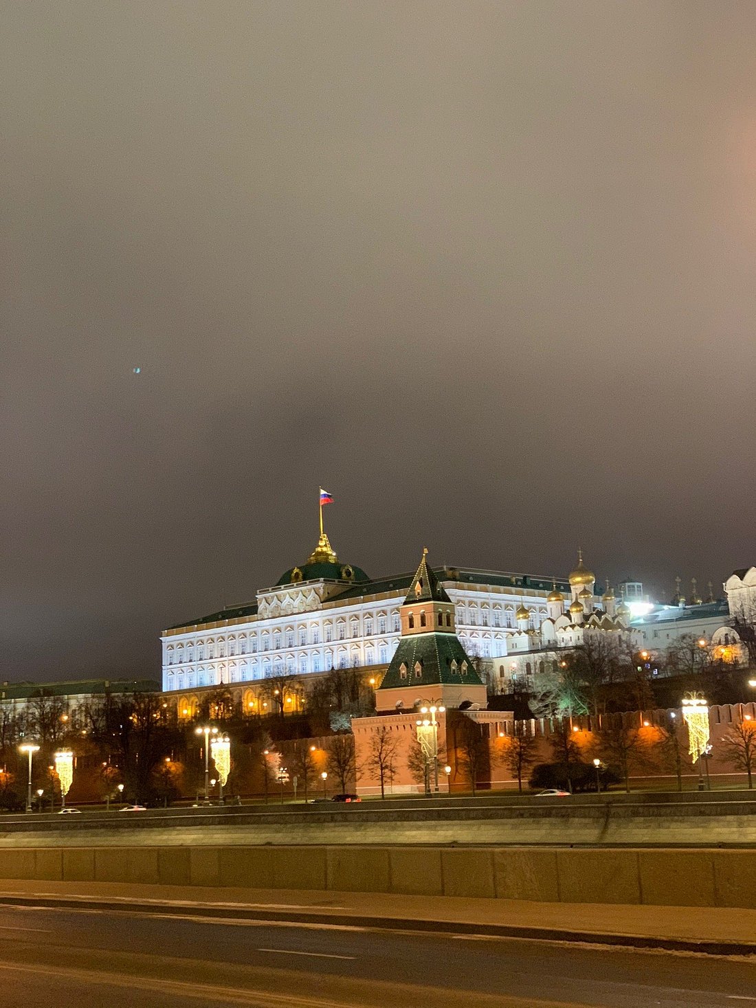 Отель people red square. Отель на красной площади в Москве. Пипл ред сквер отель Москва.