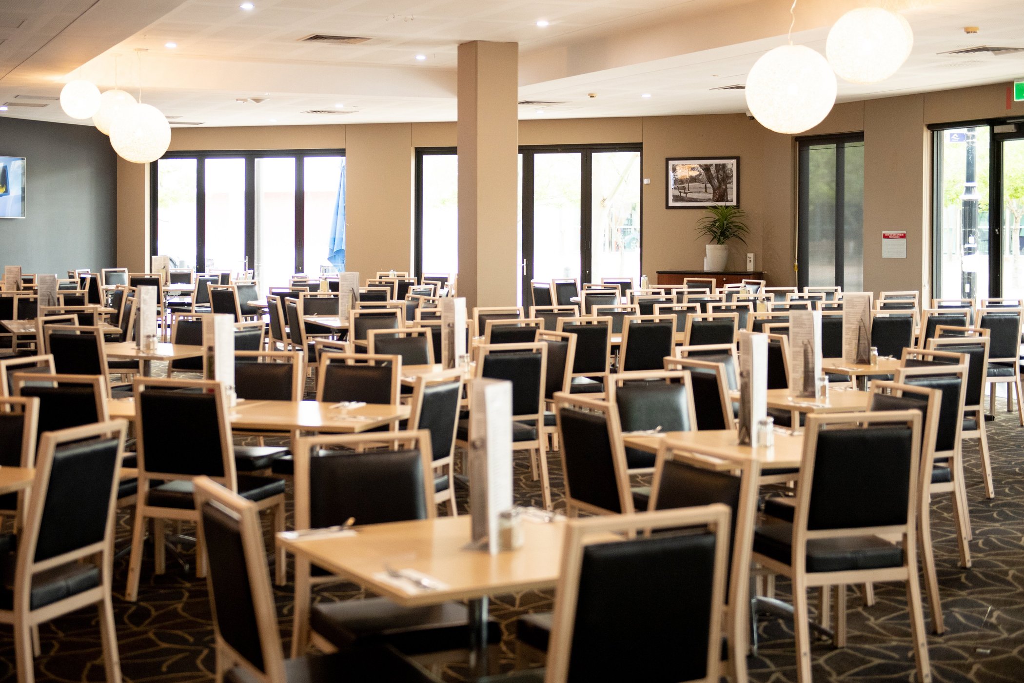 Mawson Lakes Hotel by null