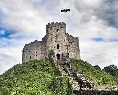 tour guide cardiff