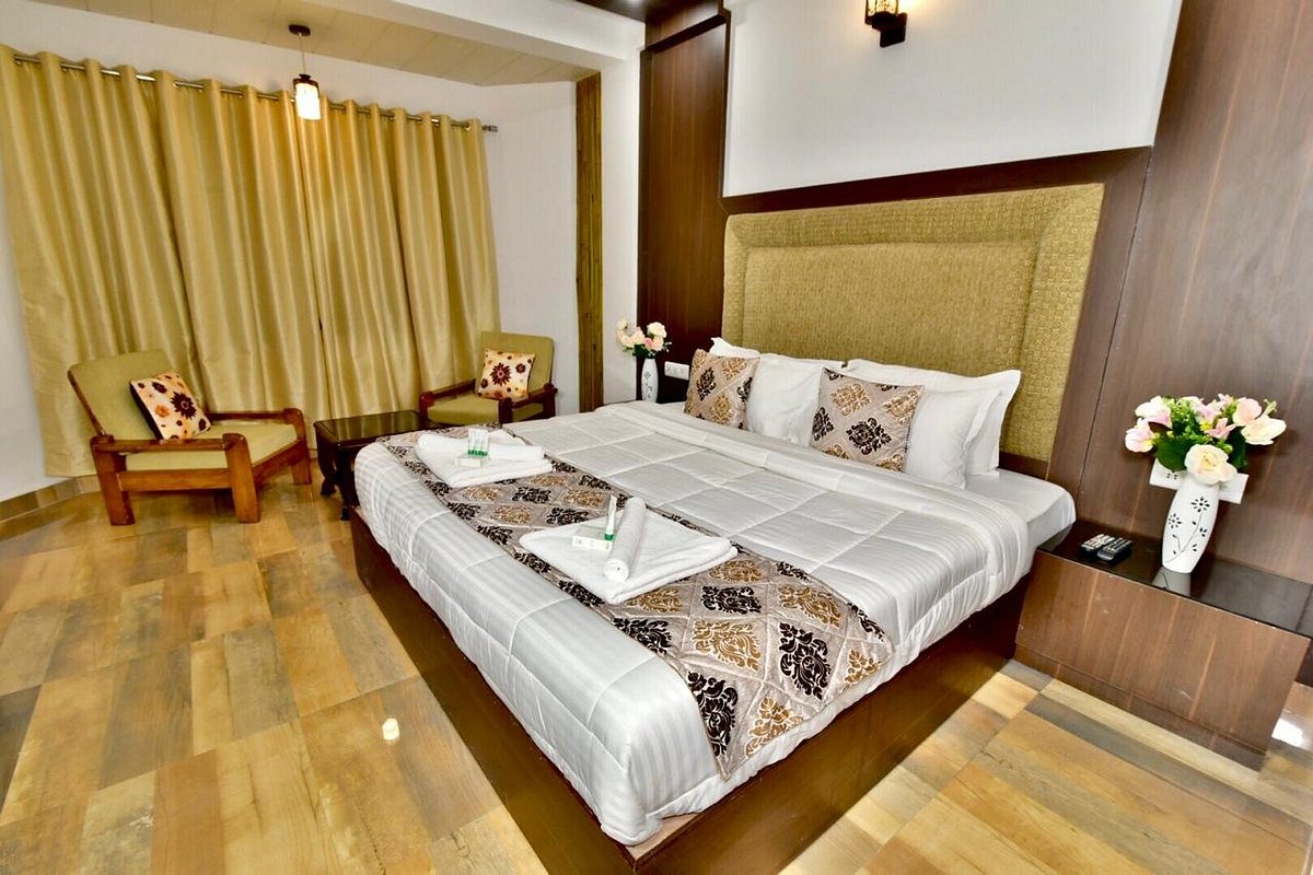 Kapoor Resort, hotel in Manali