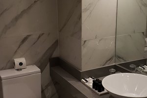 Room & Suite