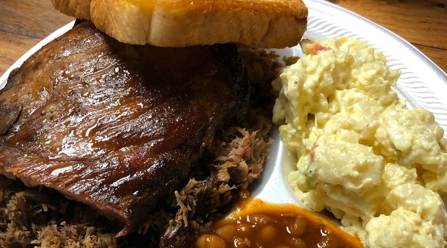 Demo's Barbecue & Smokehouse
