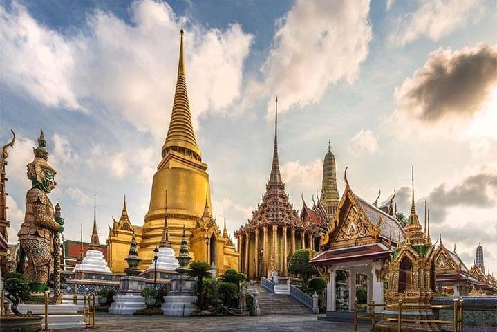 2024 Grand Place And Emerald Buddha Temple In Bangkok