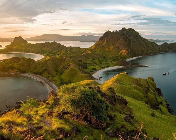 2023 Full Day Trip to Explore 6 Destinations in Labuan Bajo and Komodo