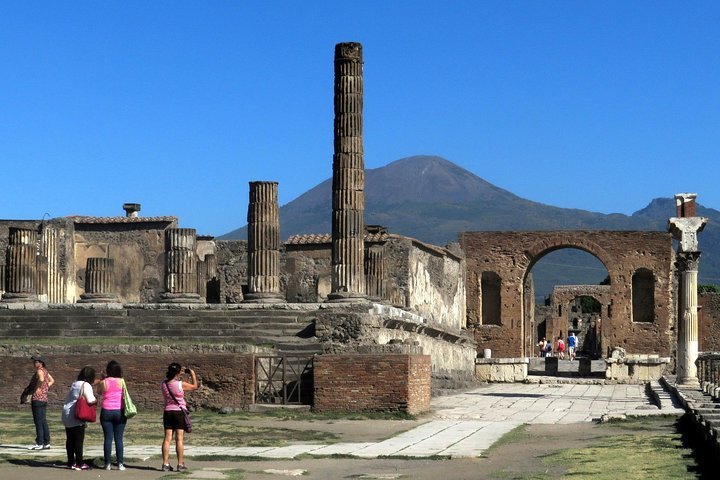 THE 10 BEST Pompeii Tours & Excursions For 2024 (from C$8)