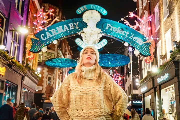 2024 London Legendary Christmas Photoshoot In London   Caption 