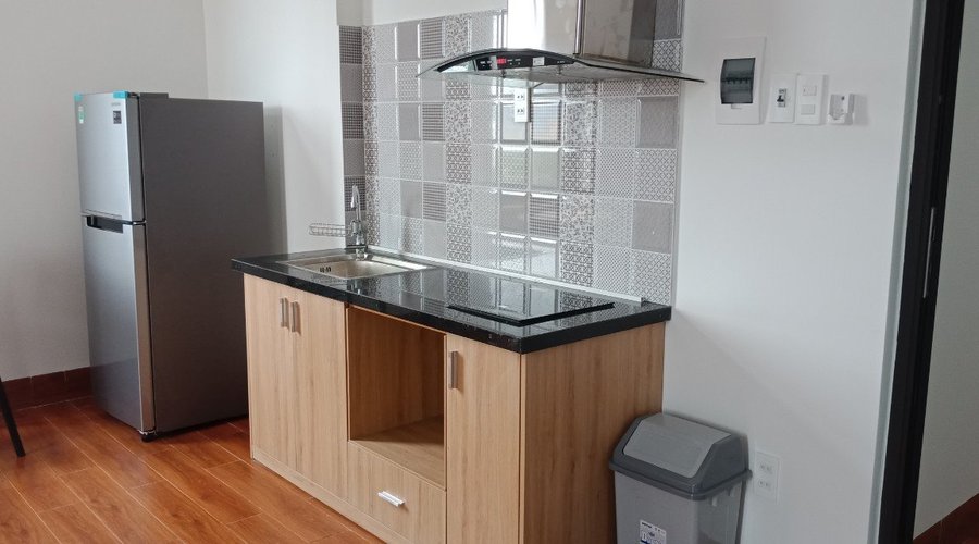 Căn Hộ Full Nội Thất Khu Nam Việt Á Quận Ngũ Hành Sơn Địa Chỉ: Số nhà 176 Đường Đoàn Khuê- P. Khuê Mỹ - Q. Ngũ Hành Sơn CHO THUÊ THEO GIỜ - NGÀY - TUẦN - THÁNG  Ty Vi, Tủ lạnh, Máy Giặt bếp từ  Điều hòa, Nóng lạnh năng lượng Thang Máy Di Chuyển 24/24  Kệ bếp, chậu rửa, Bồn Rửa Thiết bị vệ sinh đầy đủ Giường, Chăn Ga Gối, Nệm và Tủ quần áo  Chổ Để Xe Rộng Rãi.