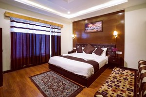 Room & Suite