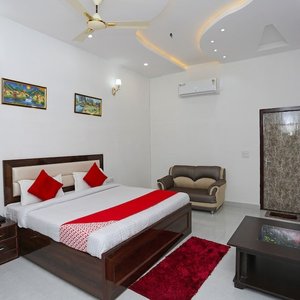 Rest Palace in Agra
