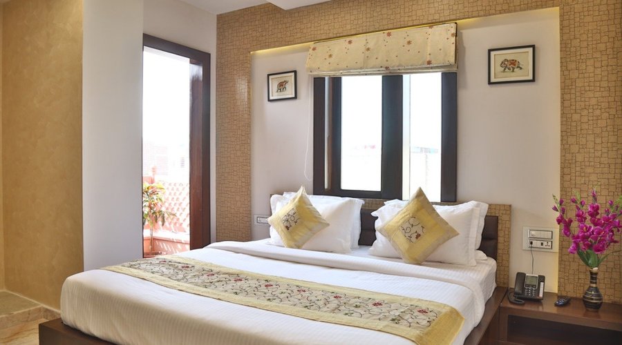 Deluxe Double Room with Balcony
