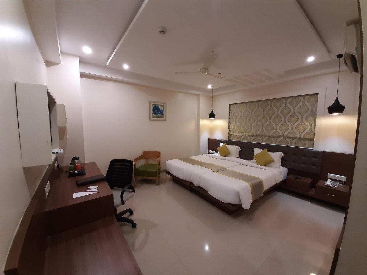 AISHWARYA REGENCY (Talegaon) - Hotel Reviews & Photos - Tripadvisor