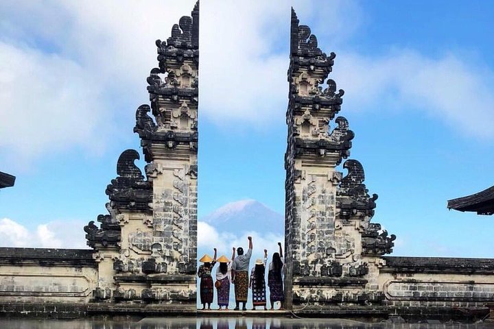 Awesome Karangasem Tour (Lempuyang, Tirta Gangga, Taman Ujung, Virgin ...