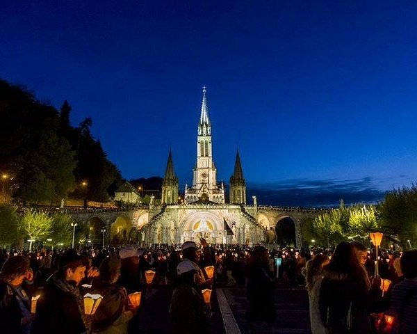 Grotte de Massabielle, Lourdes