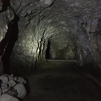 Stollen in der Felsfestung