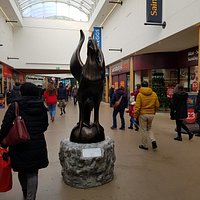 Liverbird in train station