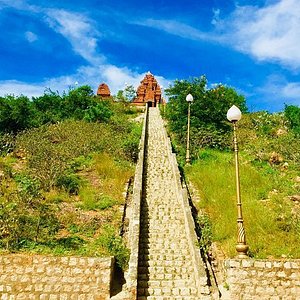 Rude Kids at Red Sand Dunes - Review of Red Sand Dunes, Mui Ne, Vietnam -  Tripadvisor