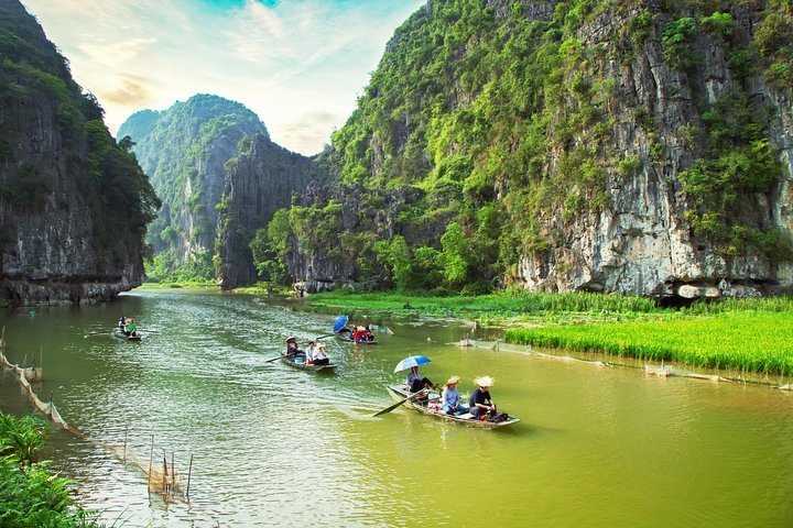 2024 Amazing Hoa Lu Trang An Mua Cave 1 Day Group Tour