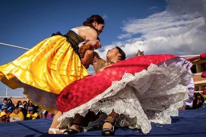 Cholitas wrestling: a luta livre das cholas em La Paz