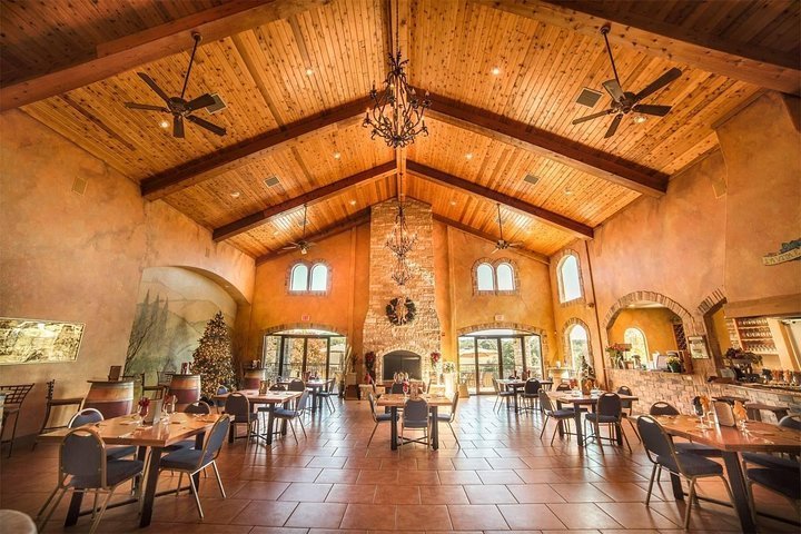 Group Winery Experience in Marble Falls | TX