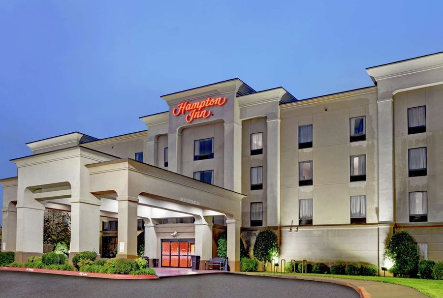 HAMPTON INN FAYETTEVILLE AR - Updated 2020 Prices, Hotel Reviews, and ...