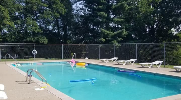 sumner community pool