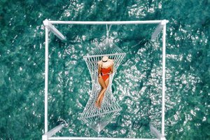 Pool & Beach