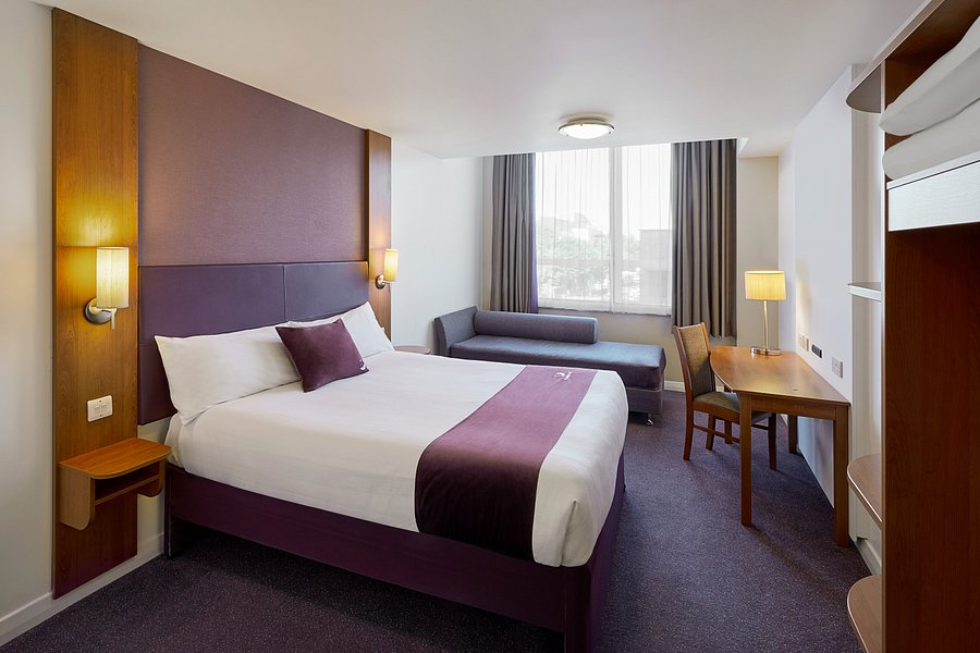 Premier Inn London Gatwick Airport North Terminal Hotel Rooms Pictures Reviews Tripadvisor